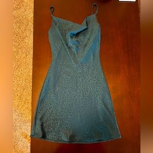 Inspired Hearts Teal Size Small Silk Dress